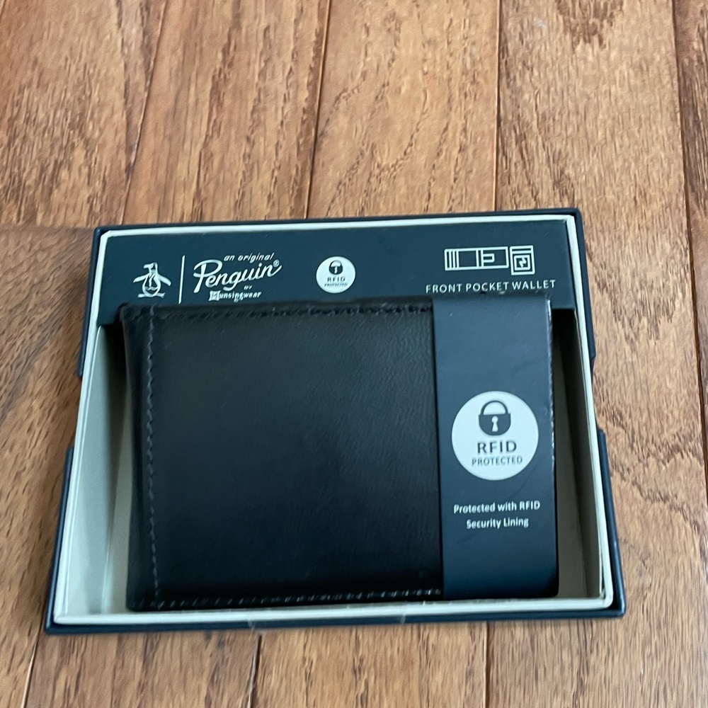 New with tags and box Original Penguin mens wallet